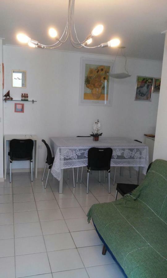 Na Beira Mar De Pajucara - Edificio Neo 2 - Apartamento Com 02 Quartos - Tem Varanda- Vista Lateral Do Mar - Avenida Doutor Antonio Gouveia 1081- Consumo Eletrico E Pago No Ckeck-Out 1Kwh E 1,35 Reias Maceio  Ngoại thất bức ảnh